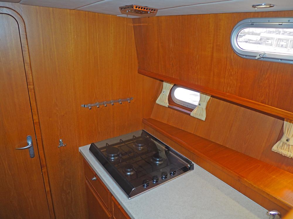 Fore ship, Accommodation